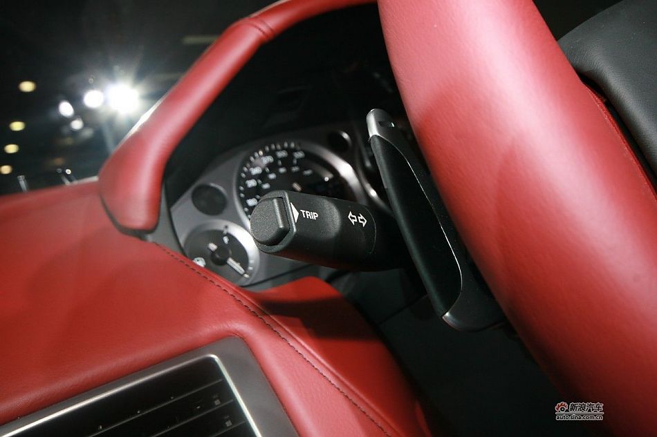 ˹-DB9