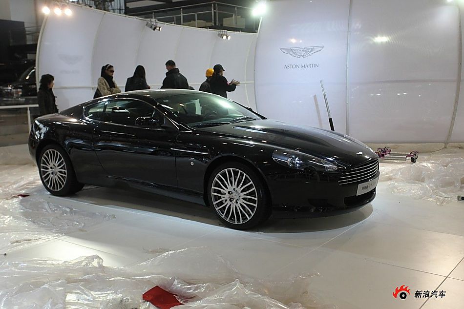 ˹DB9