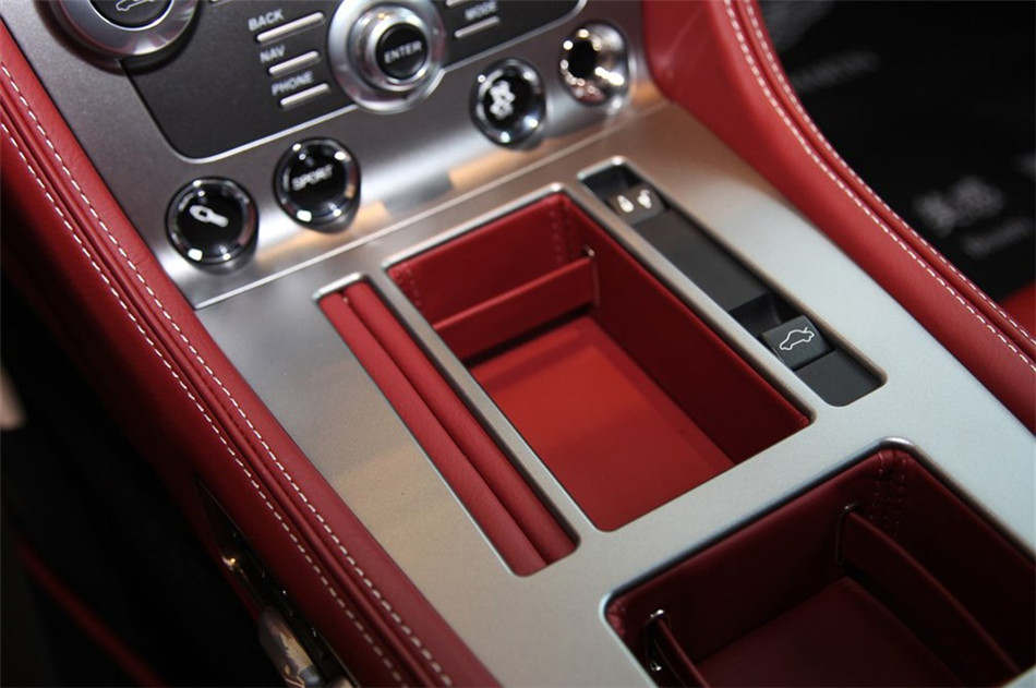 ˹DB9 2013 6.0L Coupe 