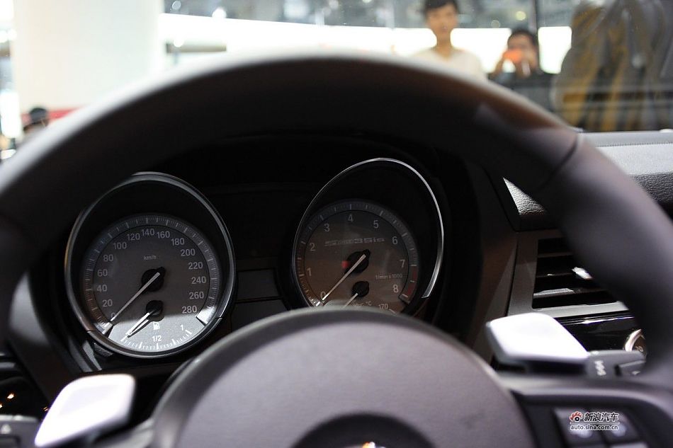 Z4 sDrive 35i Pure Impulse