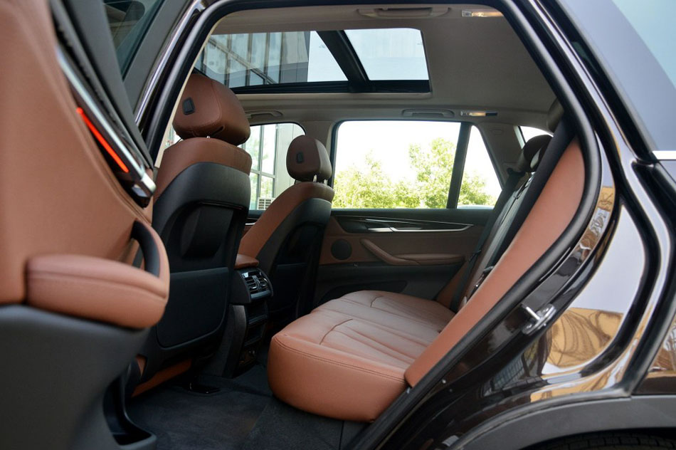 2015 xDrive28i οռ