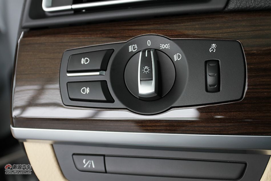2009740Li