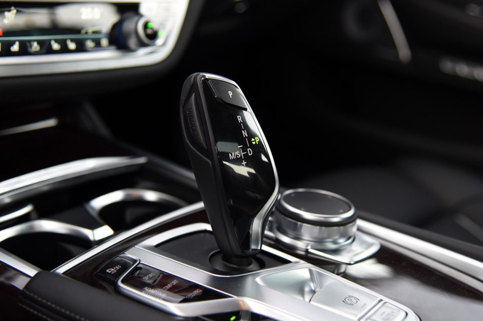 2016 750Li xDrive 