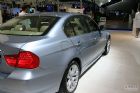 320i