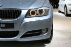 320i