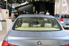 320i