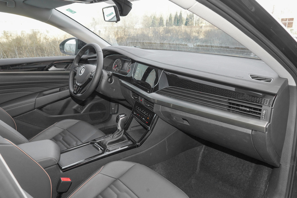 2021 330TSI Ӣ 