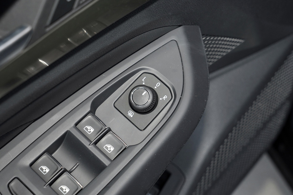 2021 330TSI Ӣ οռ