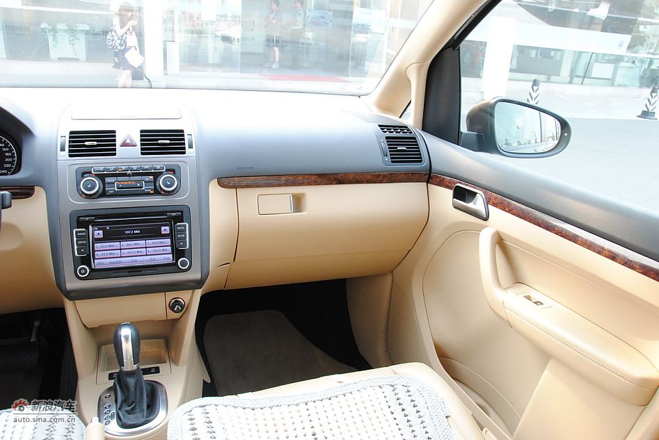 2011;1.4TSIԶ