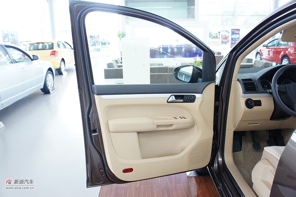 2011;1.4TSIֶа