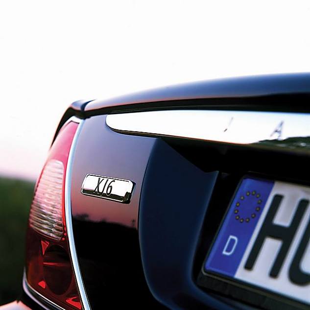 2004ݱXJ6