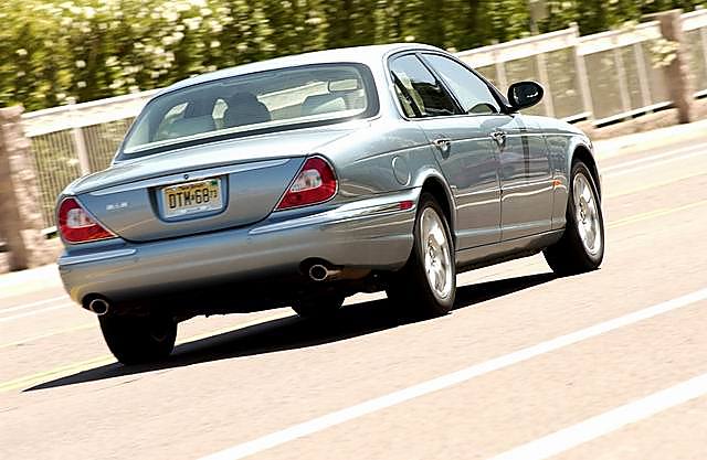 2004ݱXJ8