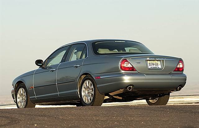 2004ݱXJ8