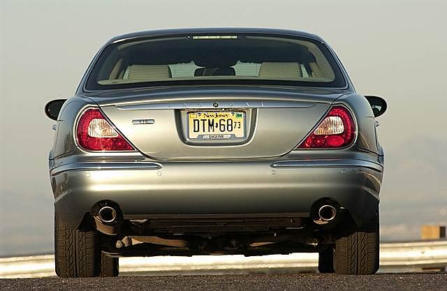 2004ݱXJ8