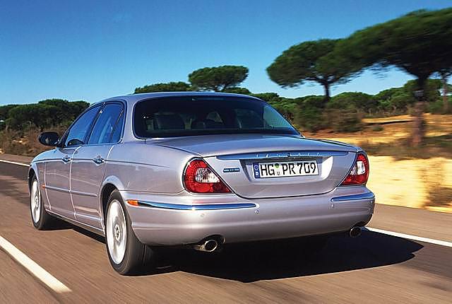 2004ݱXJ8