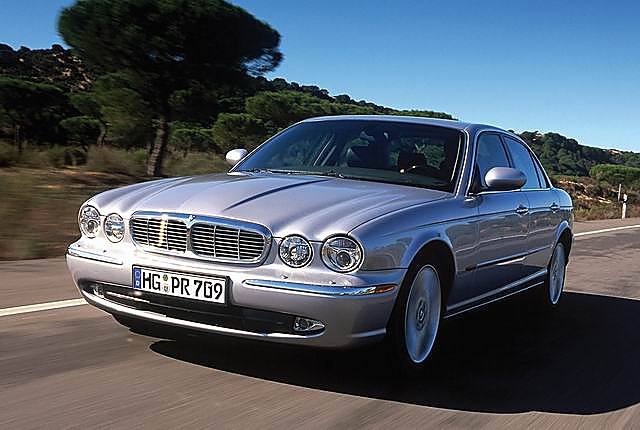 2004ݱXJ8