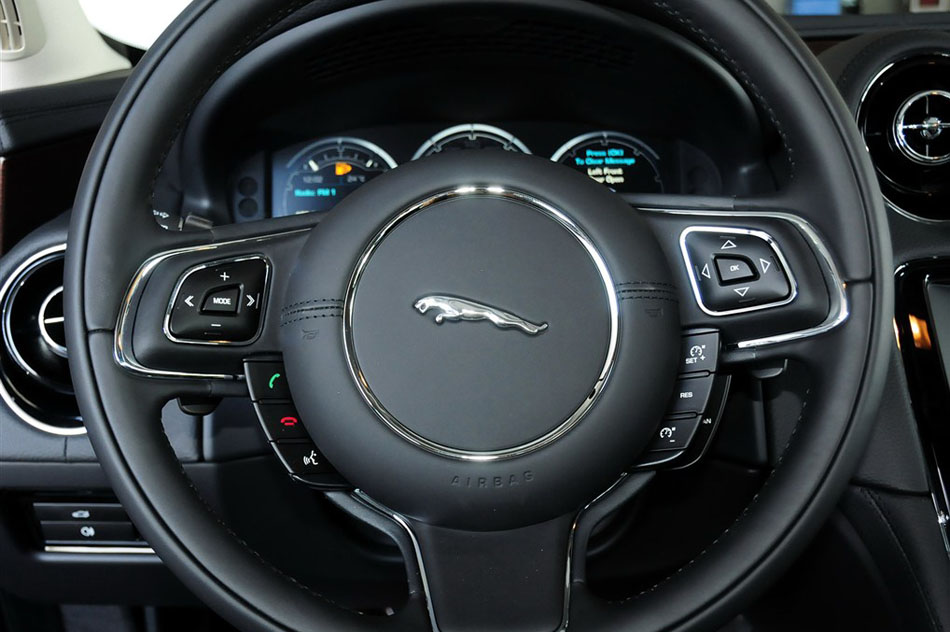 2015 XJL 2.0T  