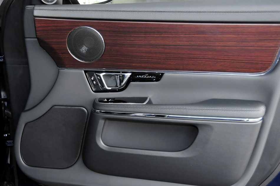 2015 XJL 2.0T  οռ