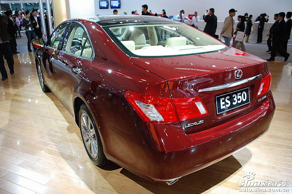 LEXUS ES