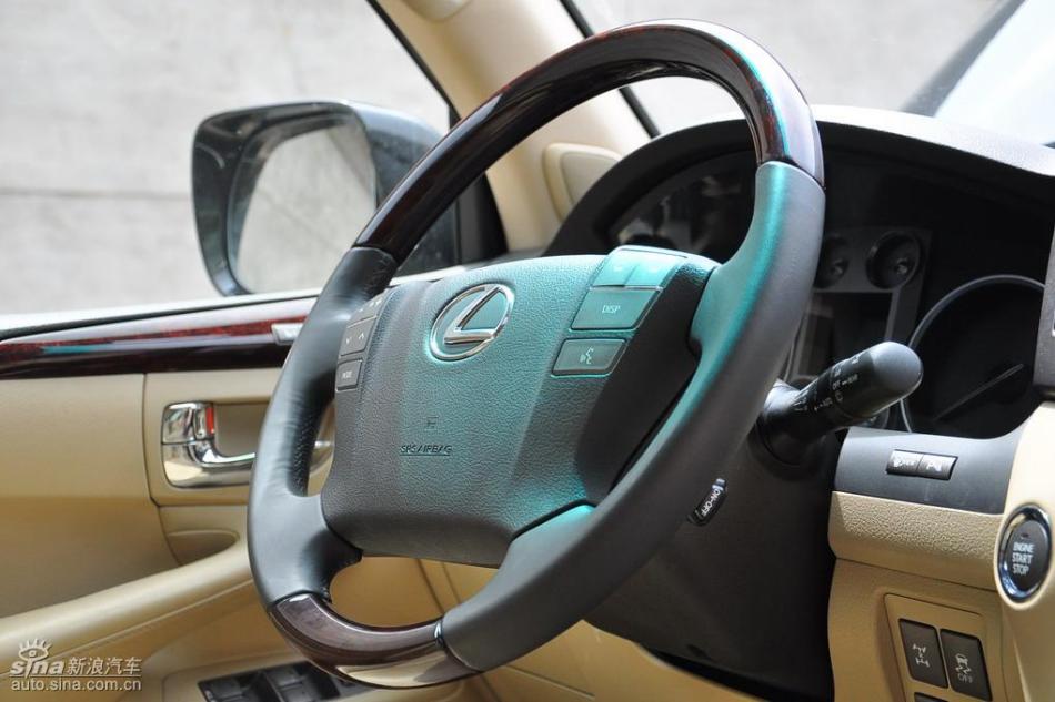 ׿˹LX570Գʵͼ