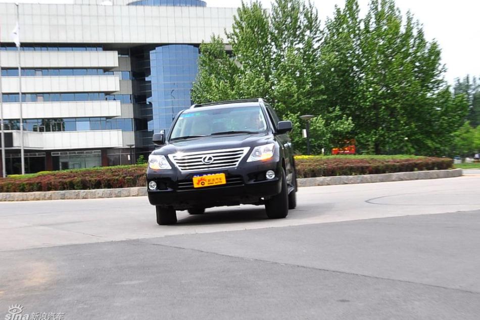 ׿˹LX570Գ̬ʵͼ
