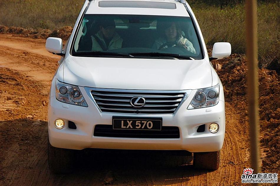 ԼLX 570