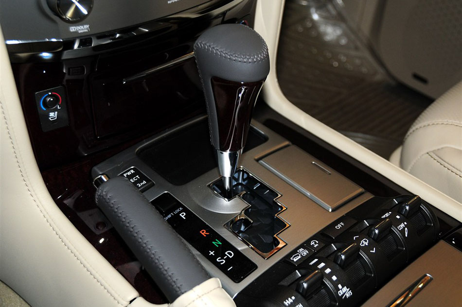 2013 LX570  