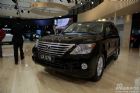 LX570