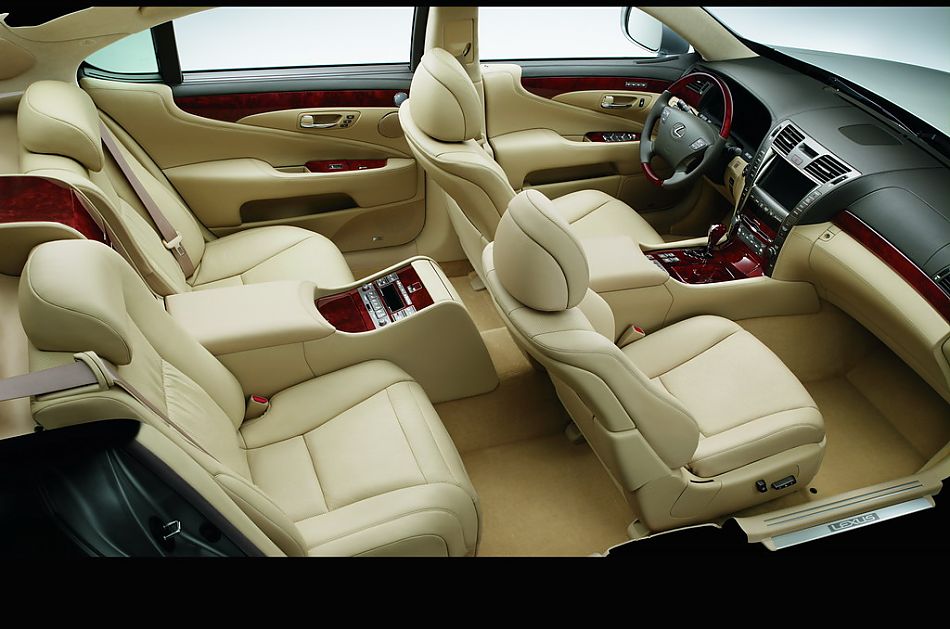 LS600hL