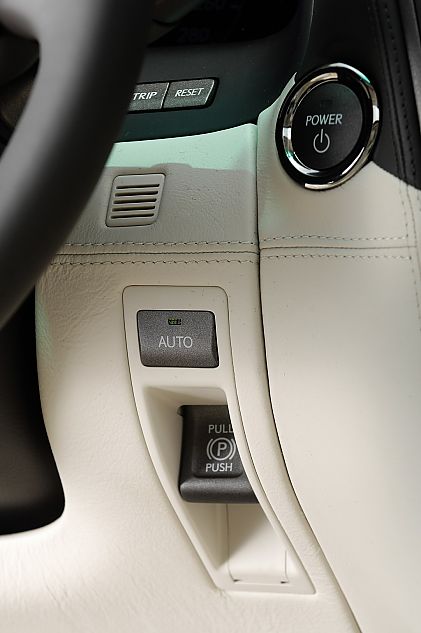 LS600hL