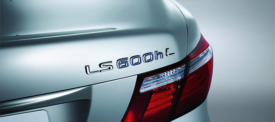 LS600hL