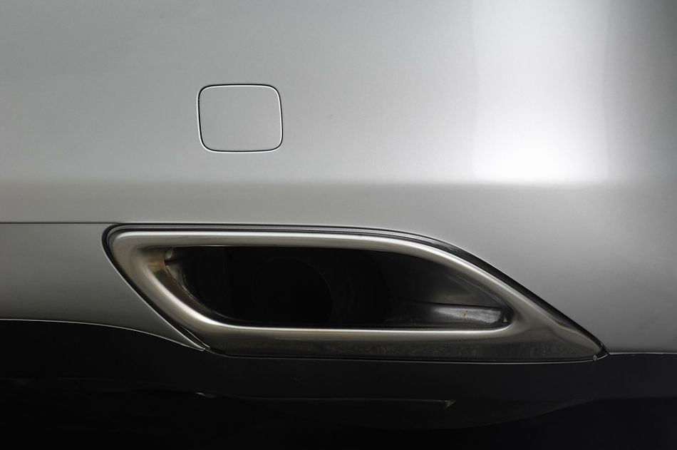 LS600hL