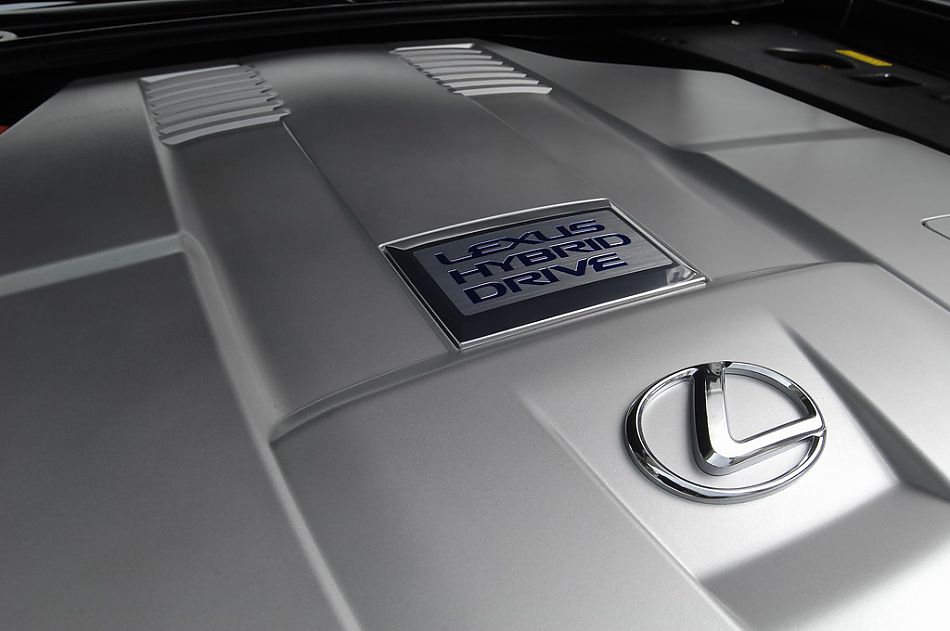 LS600hL