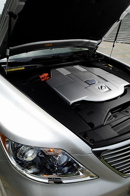 LS600hL