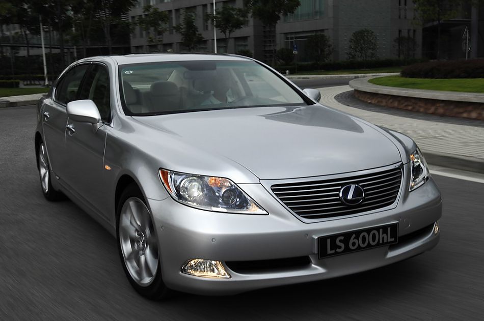 LS600hL