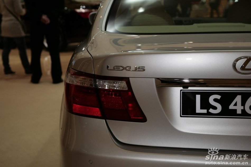 LS460
