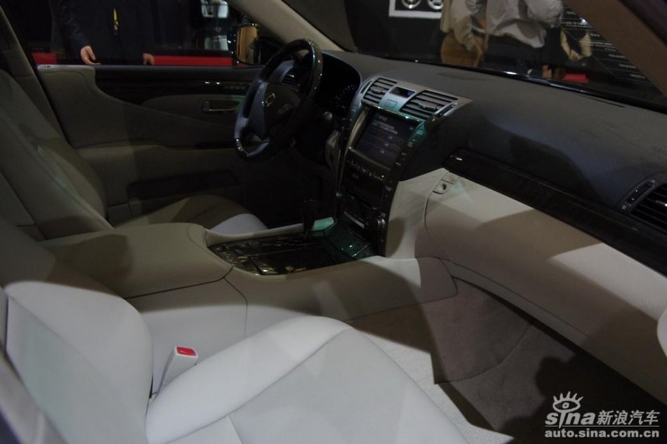 ׿˹LS460