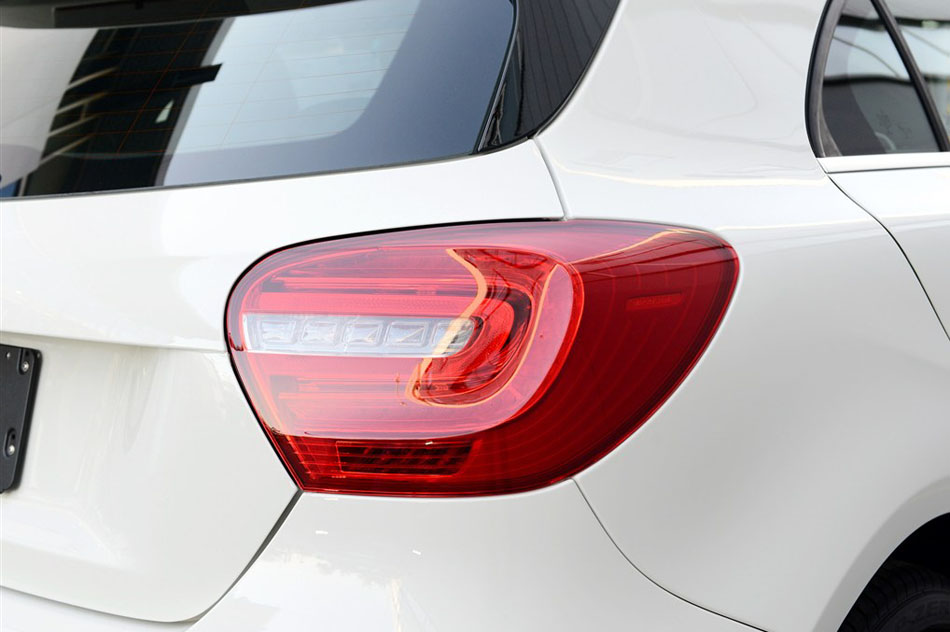 2015 A 200 ϸ