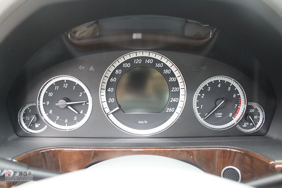 E300