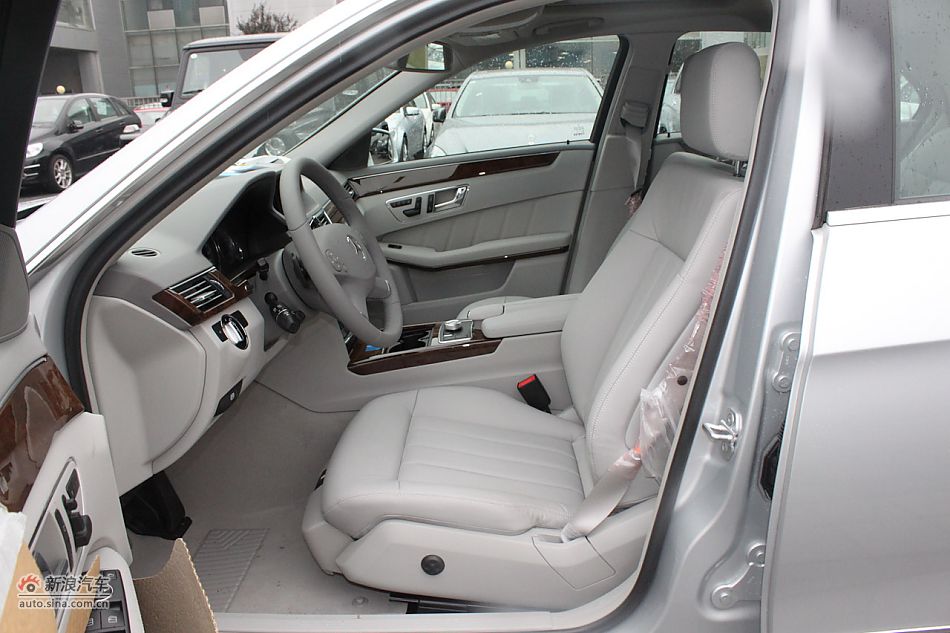 E300