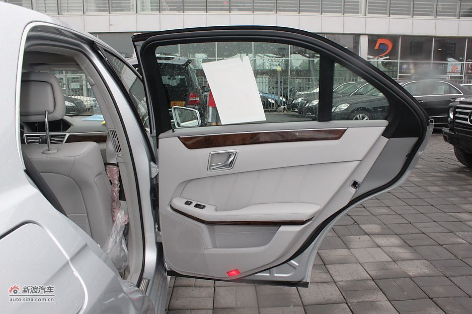 E300