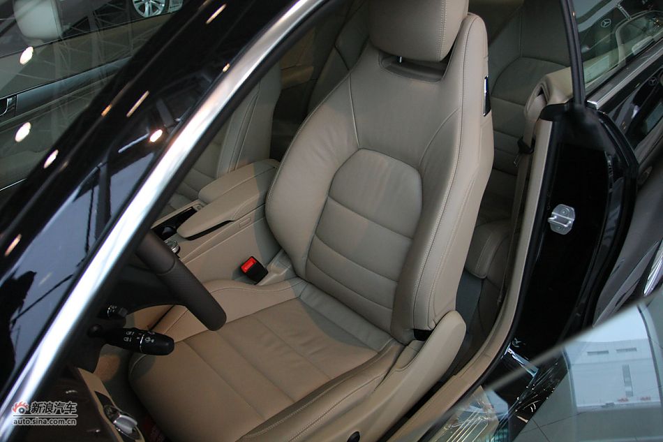 2010E260 Coupe