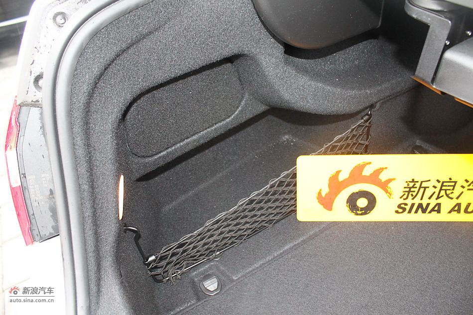 E300