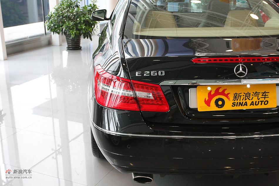 2010E260 Coupe