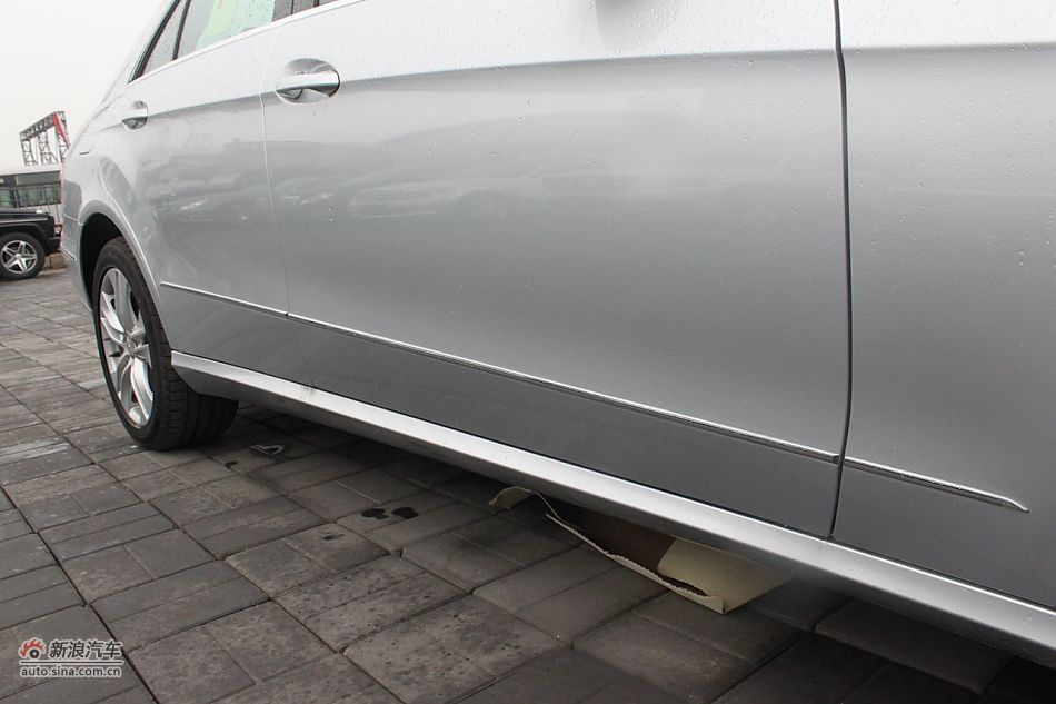 E300
