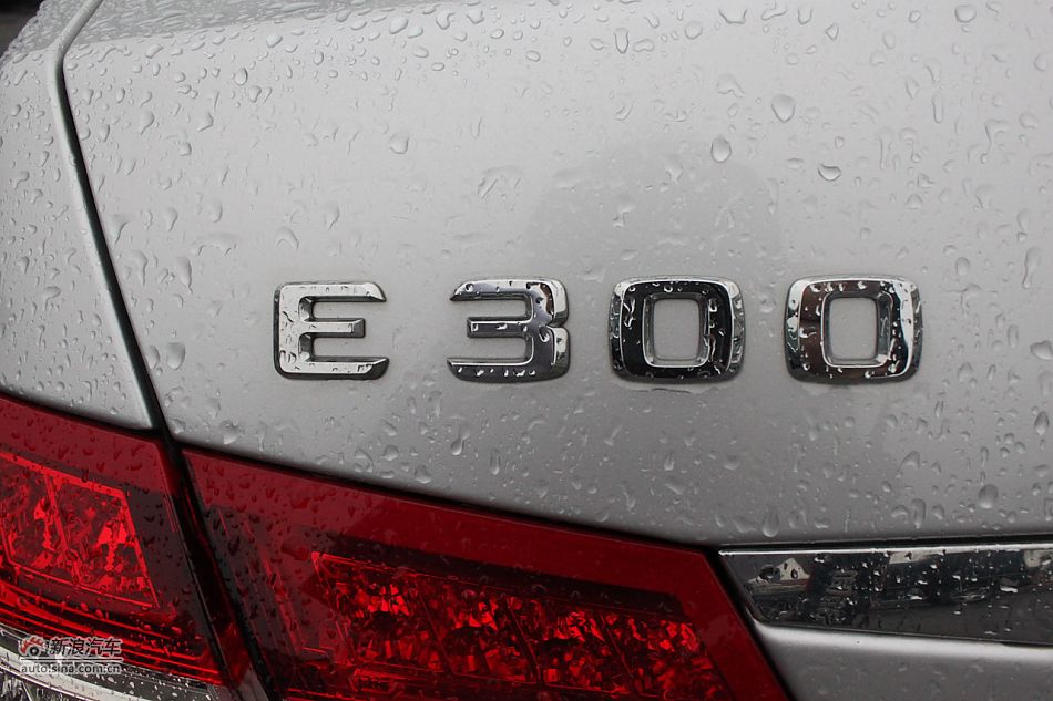 E300
