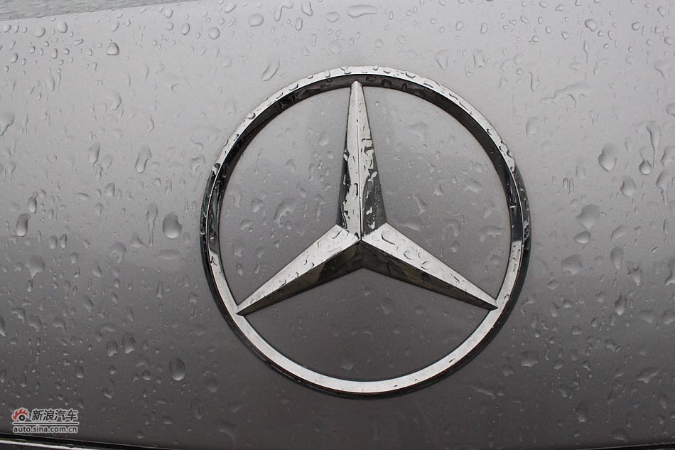 E300