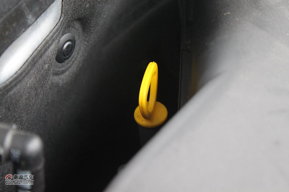 E300