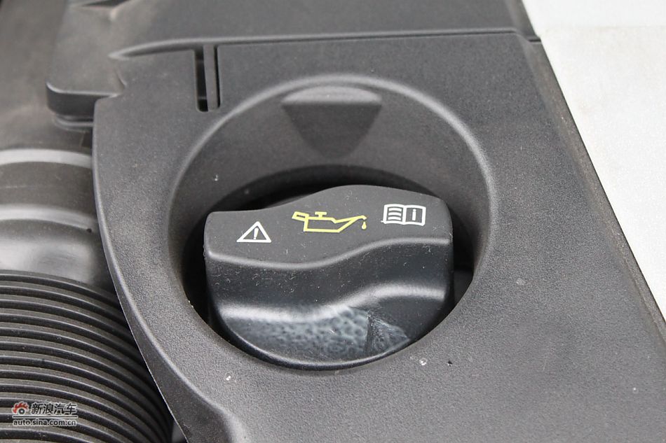 E300