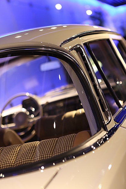 1953-1961 һE W120-W121